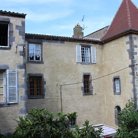 Chateau De Bourrassol Bed & Breakfast Menetrol Dış mekan fotoğraf