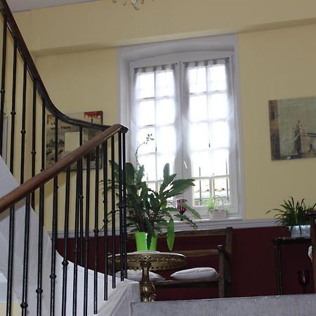 Chateau De Bourrassol Bed & Breakfast Menetrol Dış mekan fotoğraf