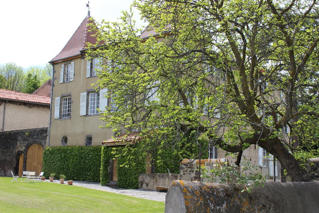 Chateau De Bourrassol Bed & Breakfast Menetrol Dış mekan fotoğraf
