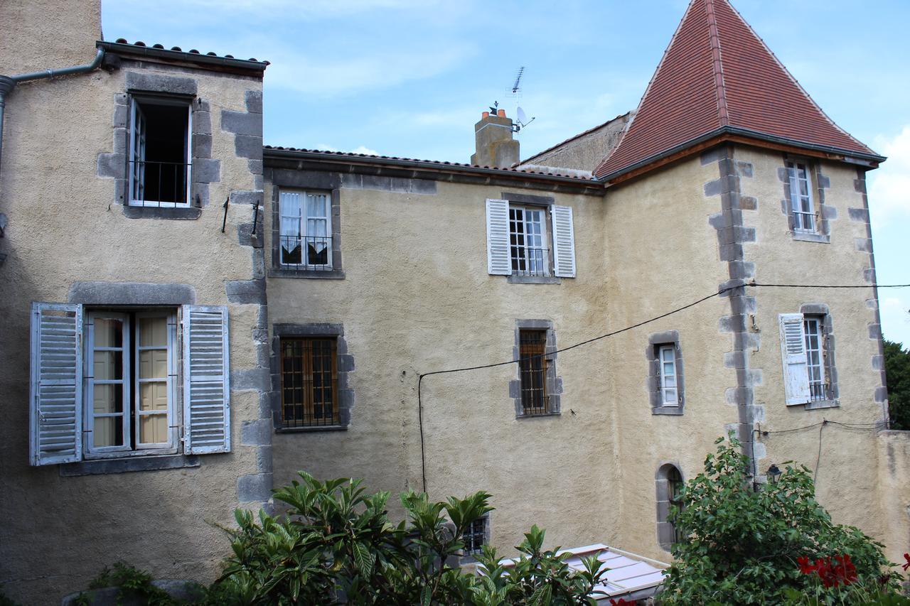 Chateau De Bourrassol Bed & Breakfast Menetrol Dış mekan fotoğraf