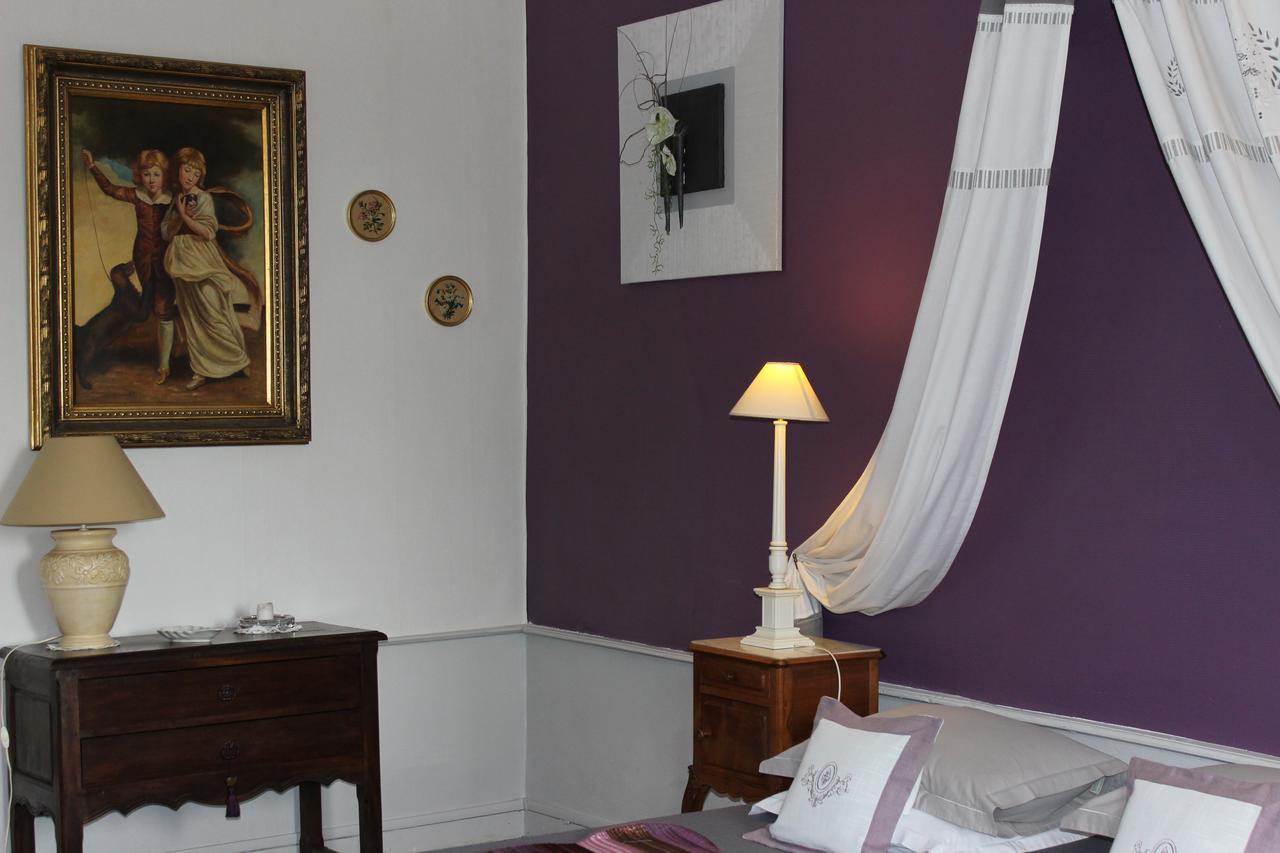 Chateau De Bourrassol Bed & Breakfast Menetrol Dış mekan fotoğraf